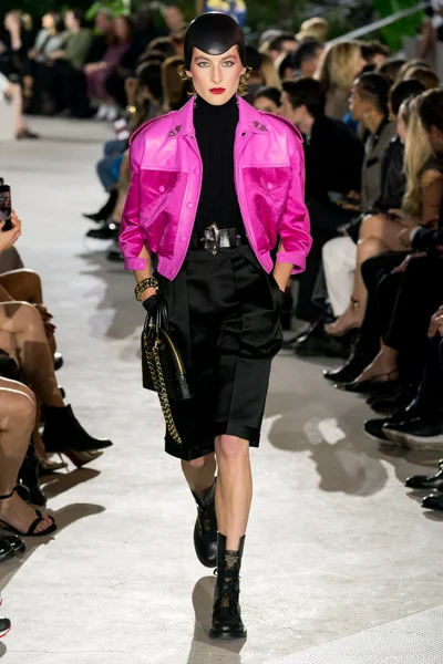 Look 15